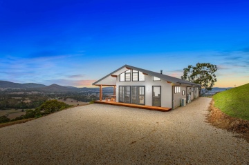 Photography - Lindsay Moller Productions